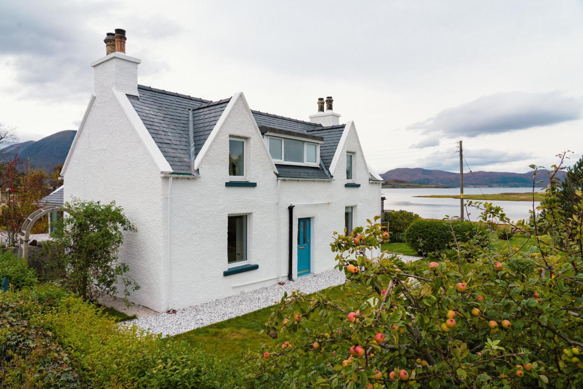 Waterside Cottage By The Sea - Broadford Бродфорд Экстерьер фото